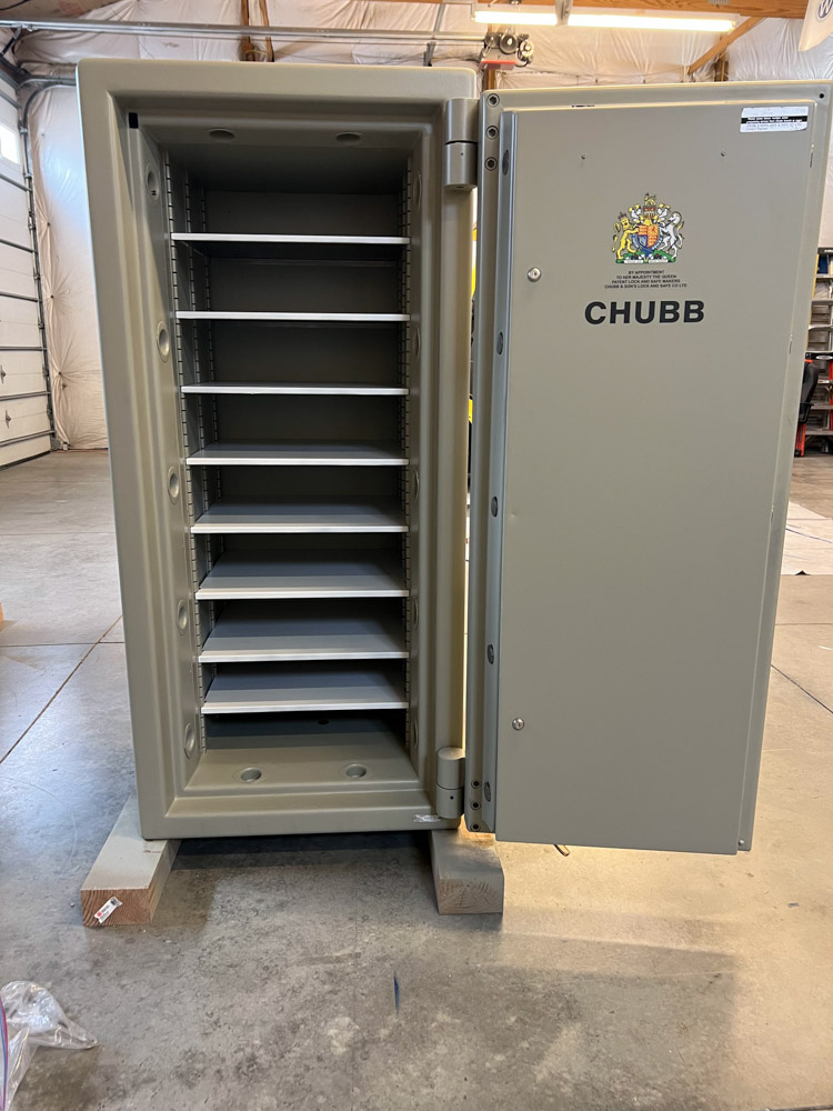 Chubb Bankers Treasury 5520 (Sold) - Image 2